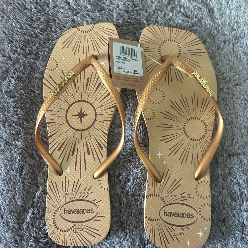Havaianas Sunburst Gold Flip Flops